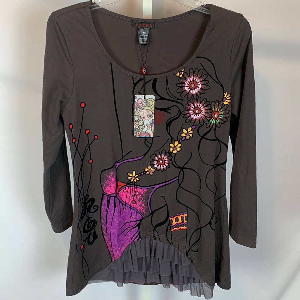 Adore women Top Size M. NWT